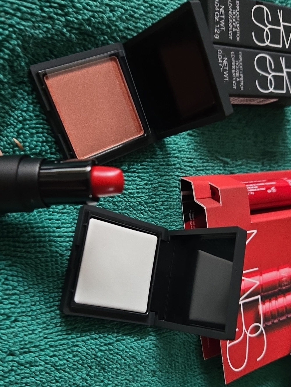 NARS Makeup Set - Picture 2 of 2